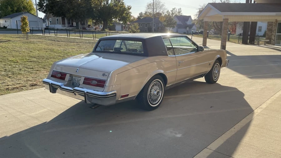 1985 Buick Riviera 4th-7th Gen - Image 4 of 26