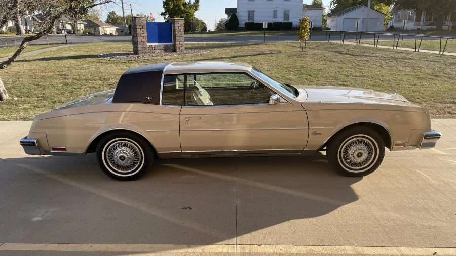 1985 Buick Riviera 4th-7th Gen - Image 5 of 26