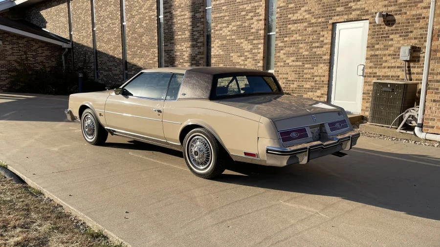 1985 Buick Riviera 4th-7th Gen - Image 3 of 26