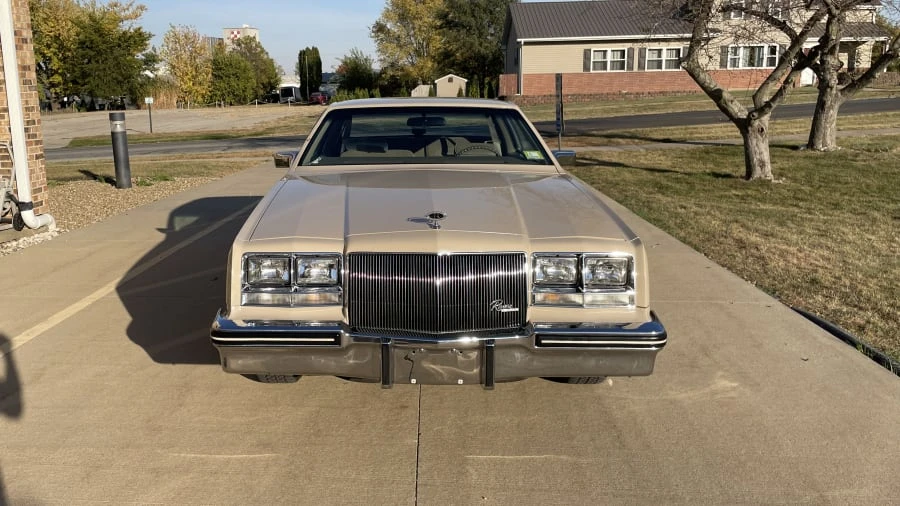 1985 Buick Riviera 4th-7th Gen - Image 6 of 26