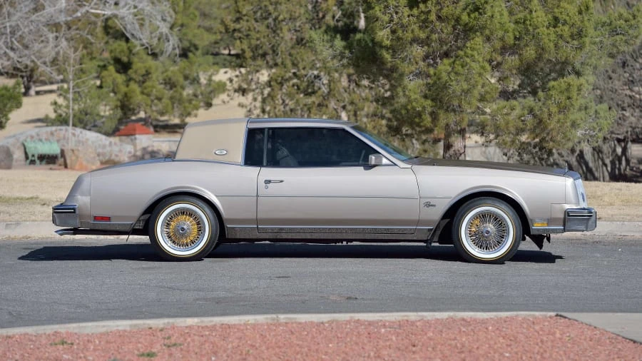 1985 Buick Riviera 4th-7th Gen - Image 2 of 20