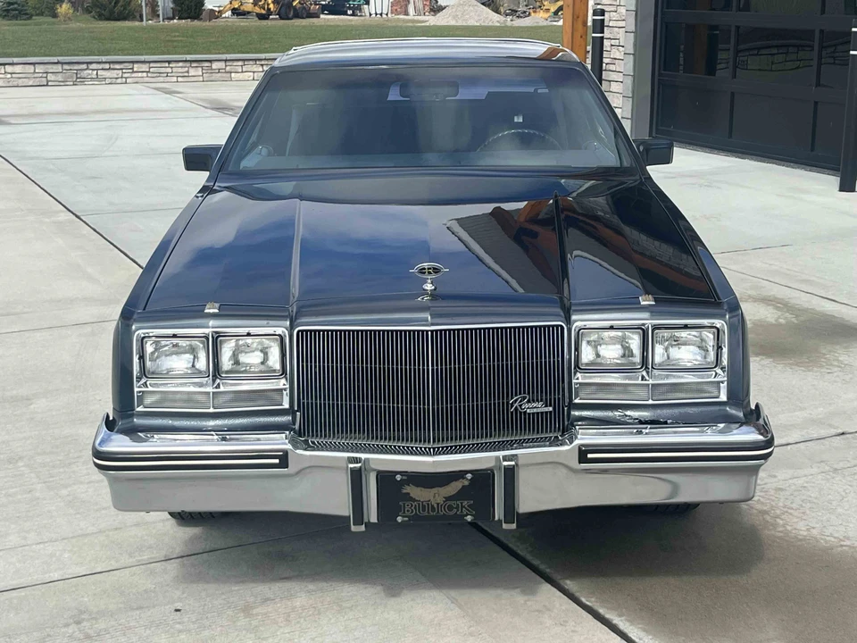 1985 Buick Riviera 4th-7th Gen - Image 9 of 31