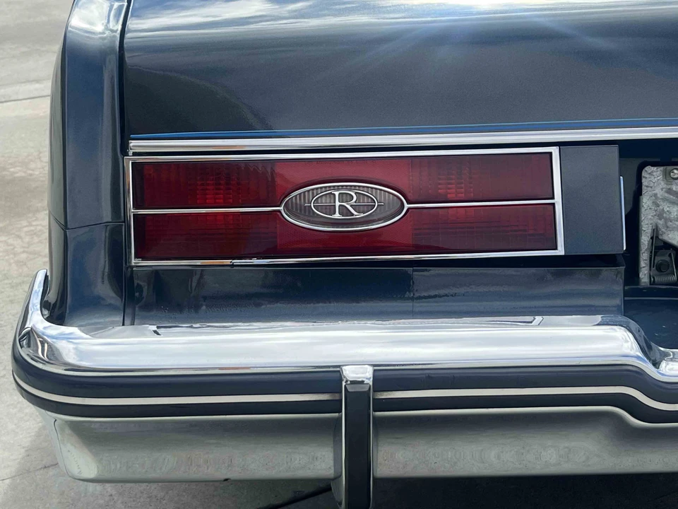 1985 Buick Riviera 4th-7th Gen - Image 16 of 31