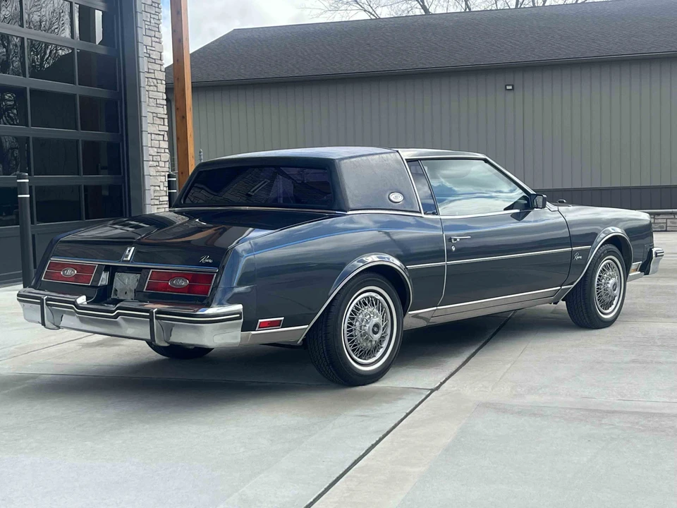 1985 Buick Riviera 4th-7th Gen - Image 3 of 31