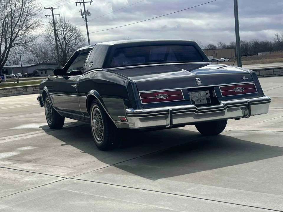 1985 Buick Riviera 4th-7th Gen - Image 6 of 31