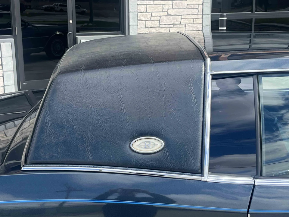 1985 Buick Riviera 4th-7th Gen - Image 24 of 31