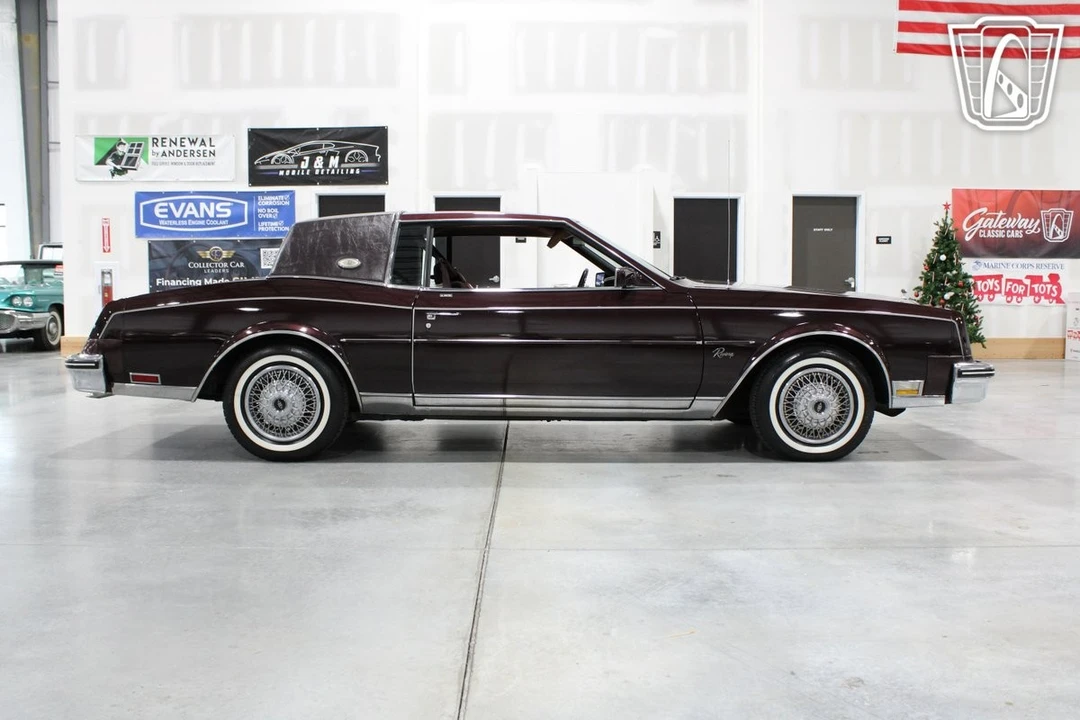 1985 Buick Riviera 4th-7th Gen - Image 26 of 31