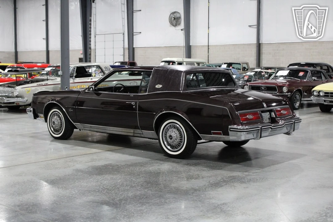 1985 Buick Riviera 4th-7th Gen - Image 4 of 31