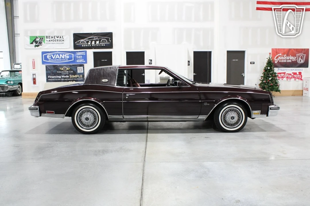 1985 Buick Riviera 4th-7th Gen - Image 18 of 31
