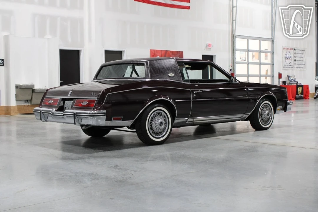 1985 Buick Riviera 4th-7th Gen - Image 25 of 31