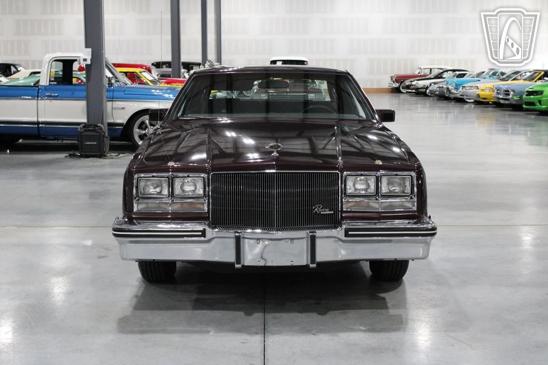 1985 Buick Riviera 4th-7th Gen - Image 20 of 31
