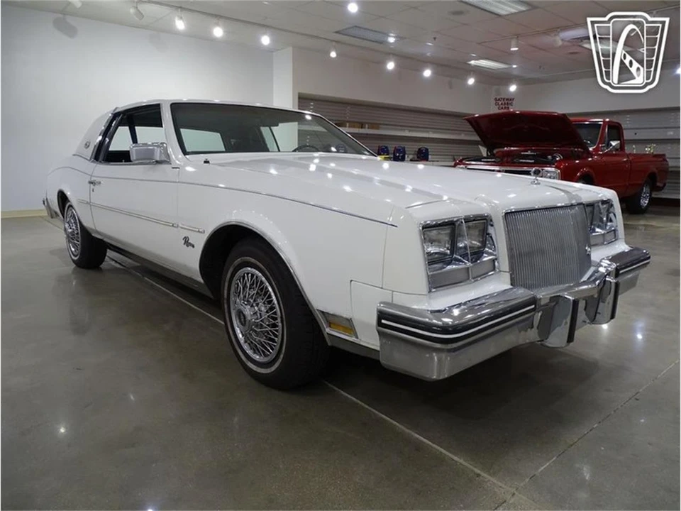 1985 Buick Riviera 4th-7th Gen - Image 22 of 31