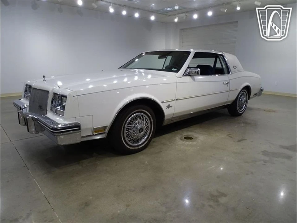 1985 Buick Riviera 4th-7th Gen - Image 2 of 31