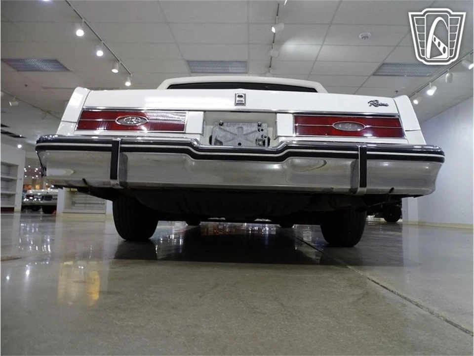 1985 Buick Riviera 4th-7th Gen - Image 14 of 31