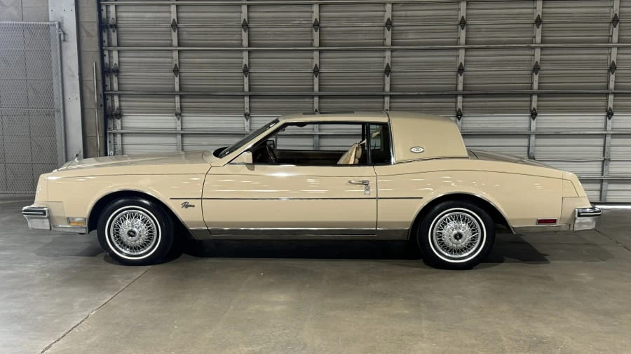 1985 Buick Riviera 4th-7th Gen - Image 2 of 11