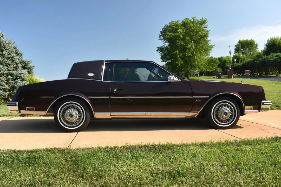 1985 Buick Riviera 4th-7th Gen - Image 3 of 5