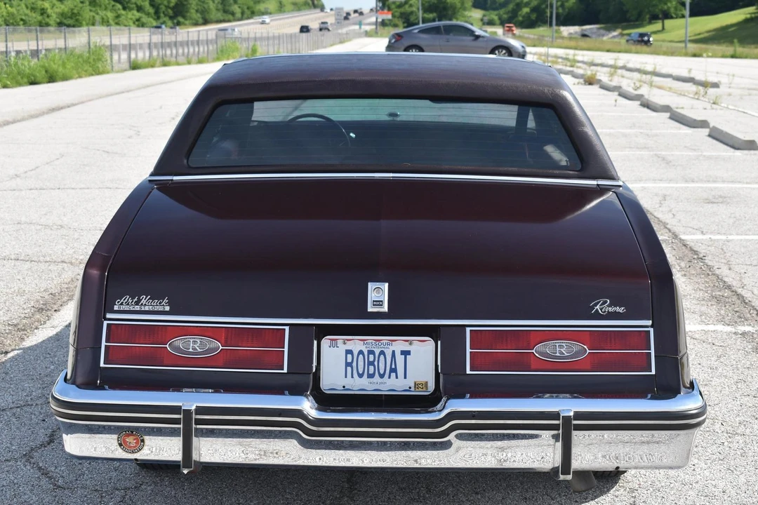 1985 Buick Riviera 4th-7th Gen - Image 5 of 5