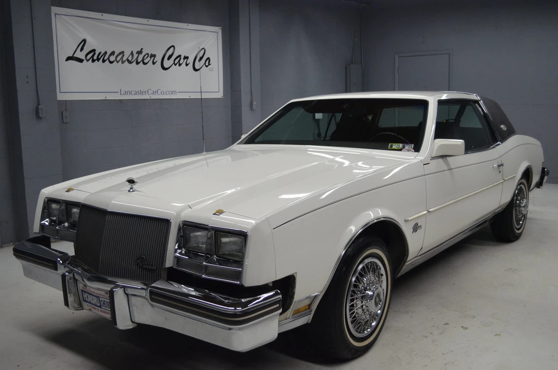 1985 Buick Riviera 4th-7th Gen - Image 4 of 31