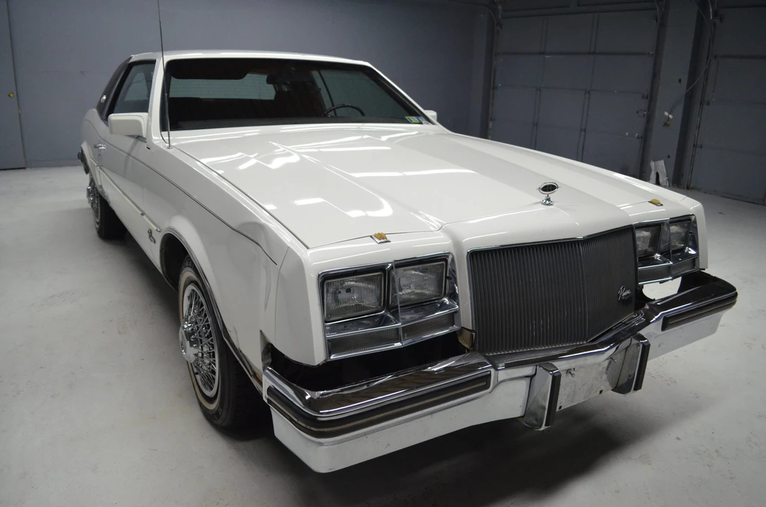 1985 Buick Riviera 4th-7th Gen - Image 3 of 31