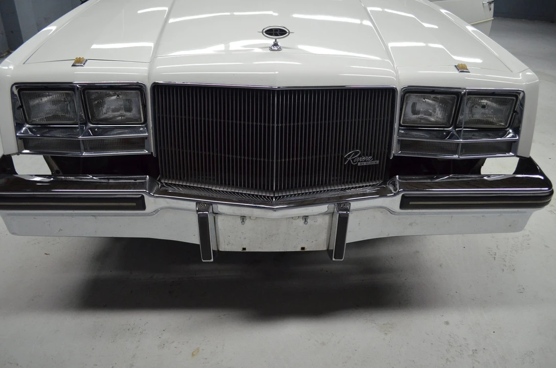 1985 Buick Riviera 4th-7th Gen - Image 27 of 31