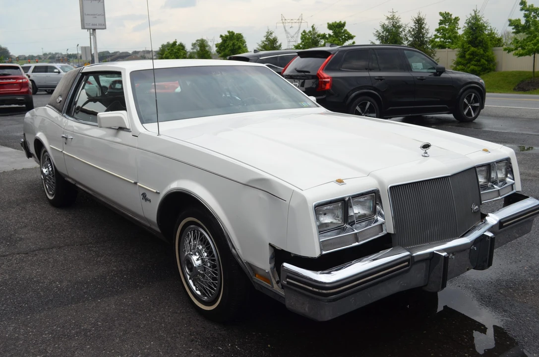 1985 Buick Riviera 4th-7th Gen - Image 8 of 31