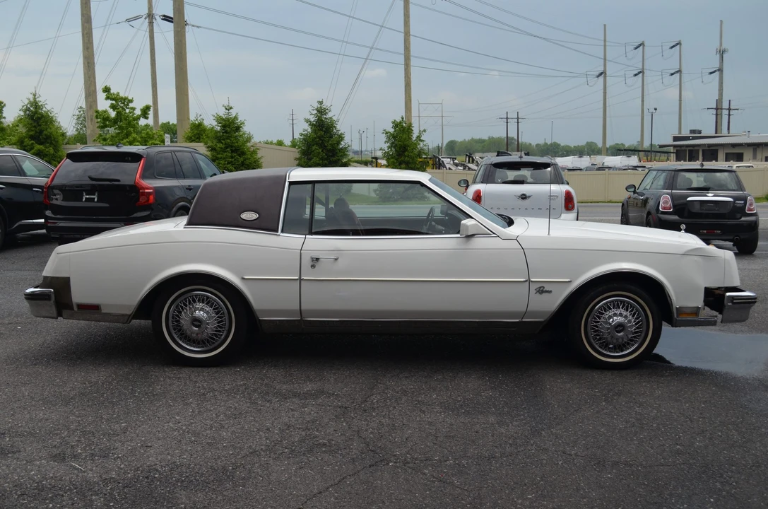 1985 Buick Riviera 4th-7th Gen - Image 14 of 31