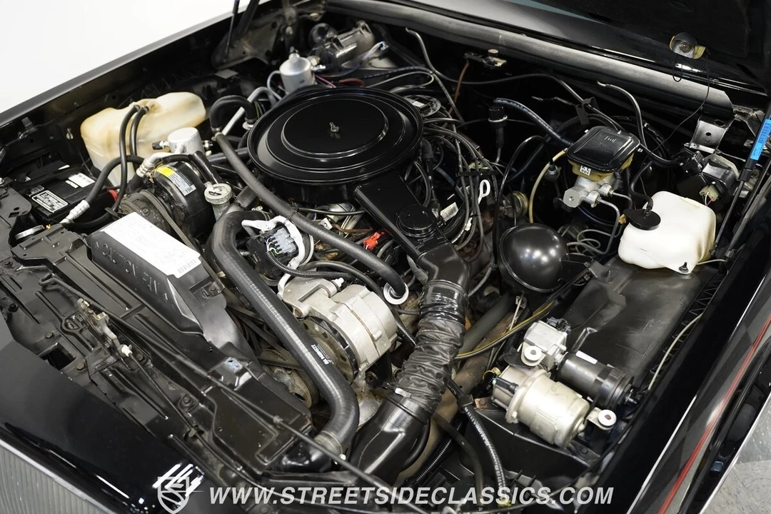 1985 Buick Riviera 4th-7th Gen - Image 4 of 12