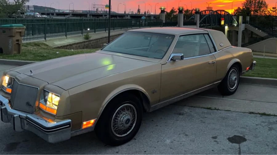1985 Buick Riviera 4th-7th Gen - Image 2 of 7