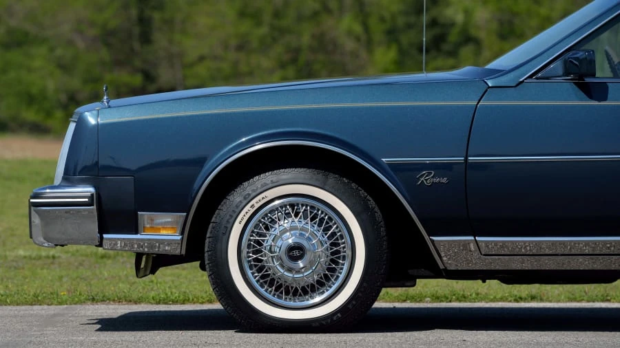 1985 Buick Riviera 4th-7th Gen - Image 19 of 31