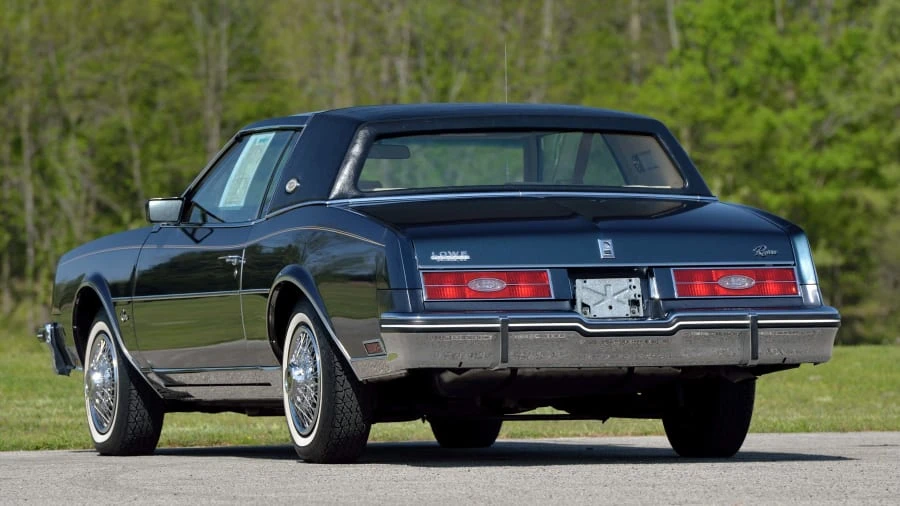 1985 Buick Riviera 4th-7th Gen - Image 25 of 31