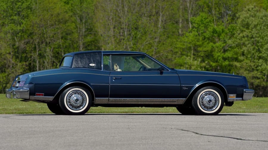 1985 Buick Riviera 4th-7th Gen - Image 27 of 31