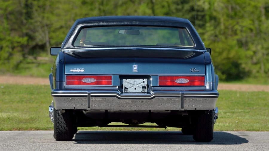 1985 Buick Riviera 4th-7th Gen - Image 30 of 31