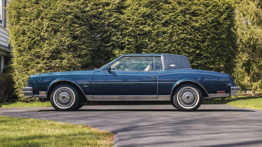 1985 Buick Riviera 4th-7th Gen - Image 2 of 28