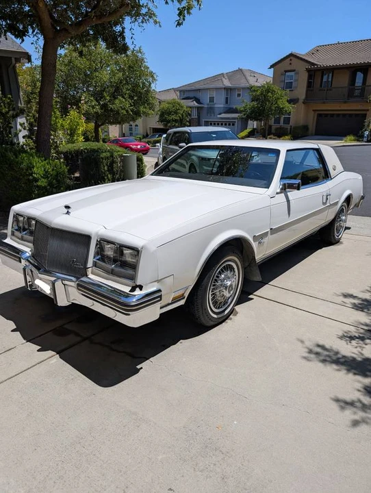 1985 Buick Riviera 4th-7th Gen - Image 3 of 18
