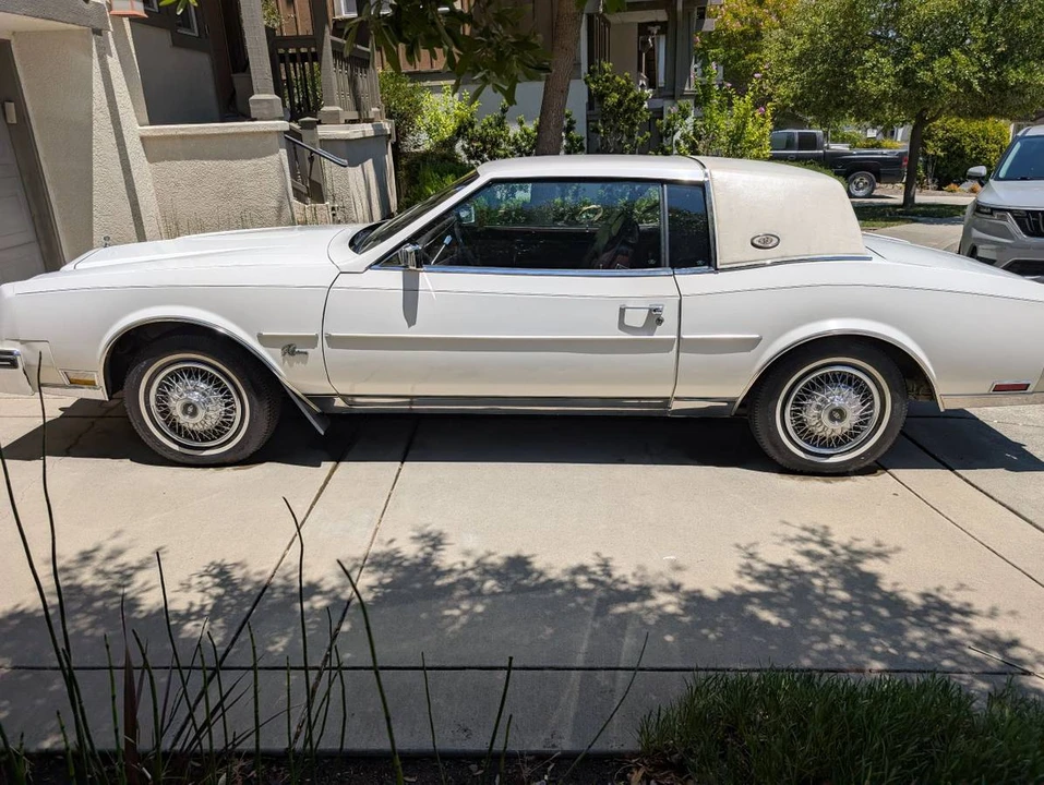1985 Buick Riviera 4th-7th Gen - Image 4 of 18