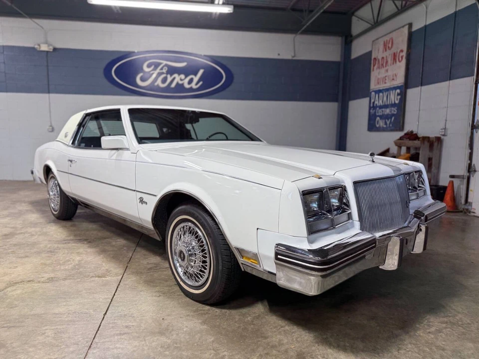 1985 Buick Riviera 4th-7th Gen - Image 12 of 21