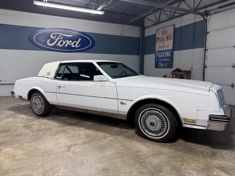 1985 Buick Riviera 4th-7th Gen - Image 11 of 21