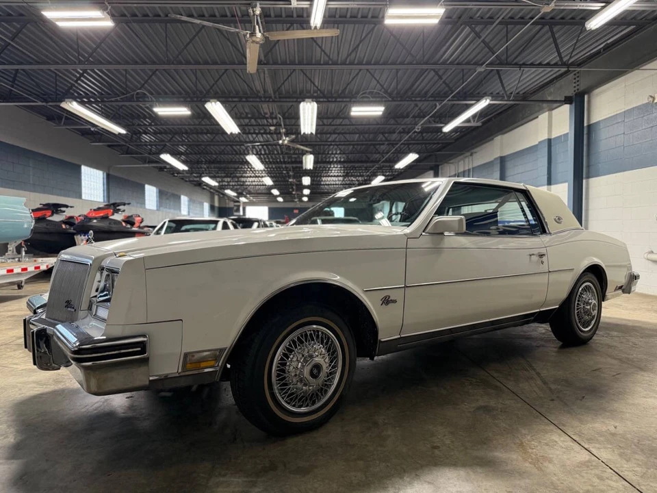 1985 Buick Riviera 4th-7th Gen - Image 3 of 21