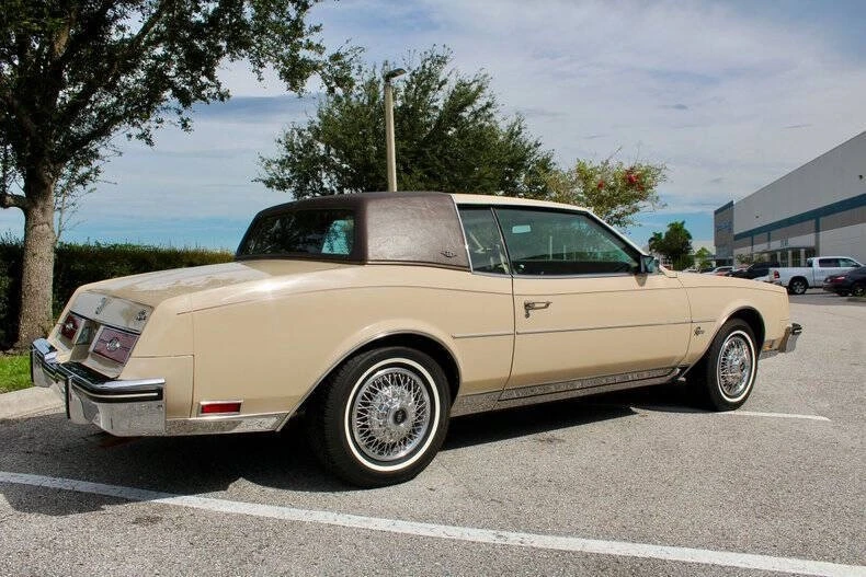 1985 Buick Riviera 4th-7th Gen - Image 16 of 21
