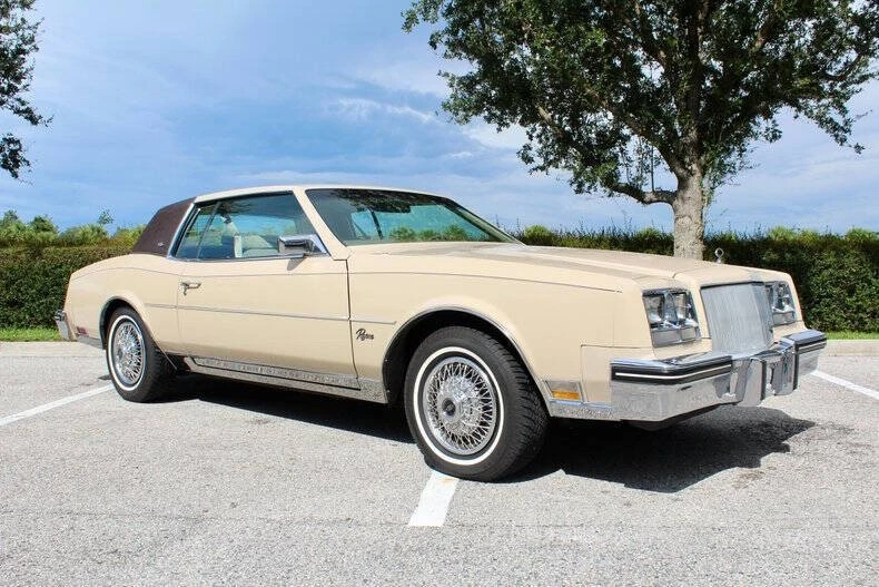 1985 Buick Riviera 4th-7th Gen - Image 4 of 12