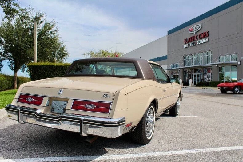 1985 Buick Riviera 4th-7th Gen - Image 15 of 21
