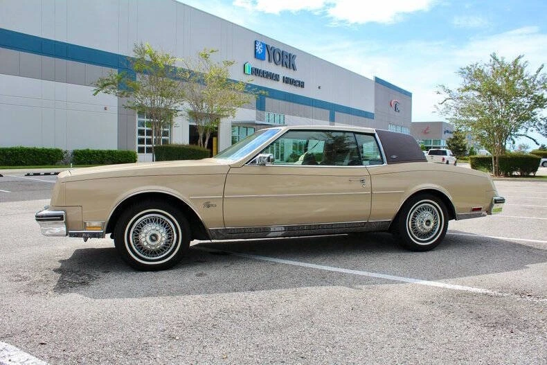 1985 Buick Riviera 4th-7th Gen - Image 8 of 12