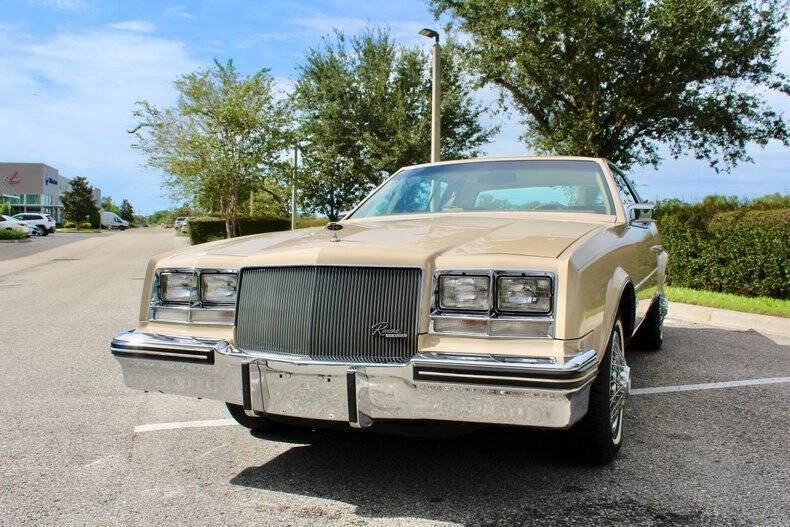 1985 Buick Riviera 4th-7th Gen - Image 6 of 12