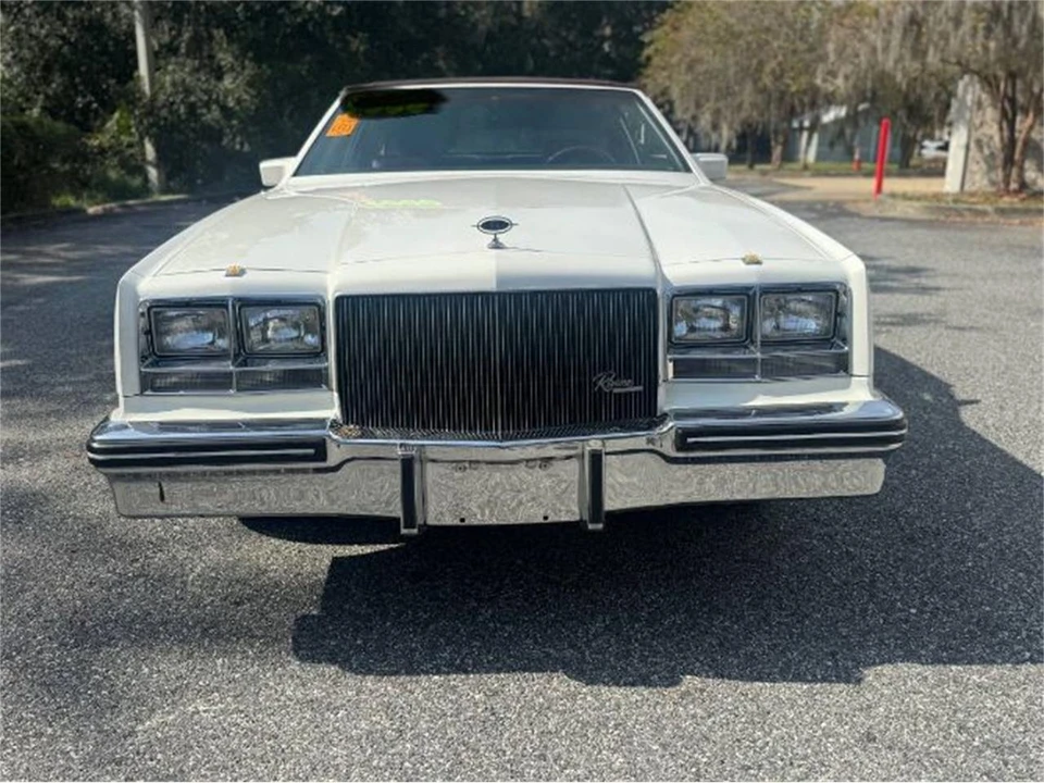 1985 Buick Riviera 4th-7th Gen - Image 4 of 7