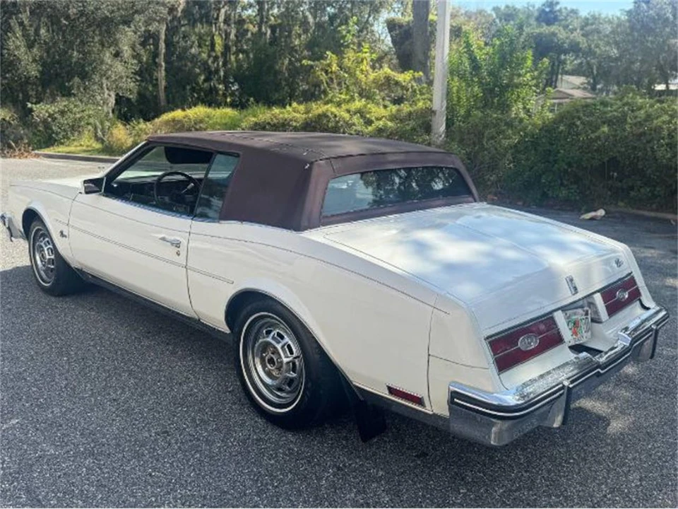 1985 Buick Riviera 4th-7th Gen - Image 5 of 7