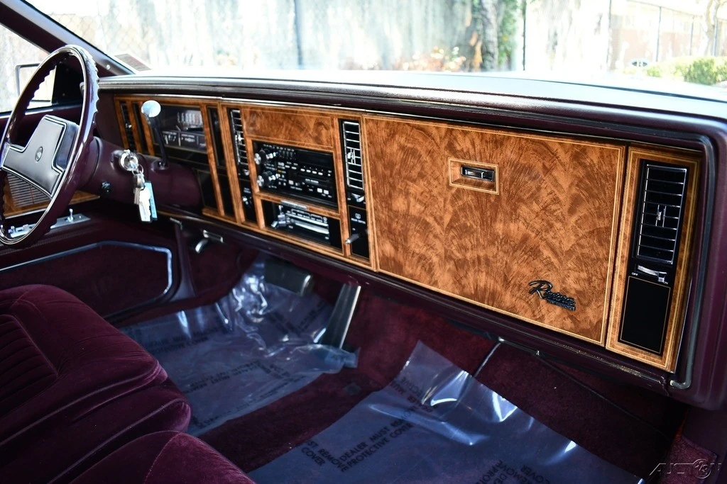 1985 Buick Riviera 4th-7th Gen - Image 17 of 21
