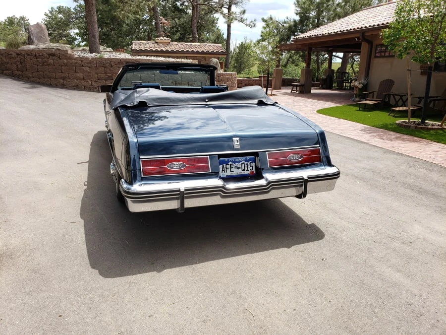 1985 Buick Riviera 4th-7th Gen - Image 11 of 12