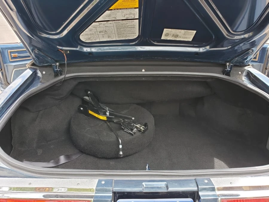 1985 Buick Riviera 4th-7th Gen - Image 9 of 12