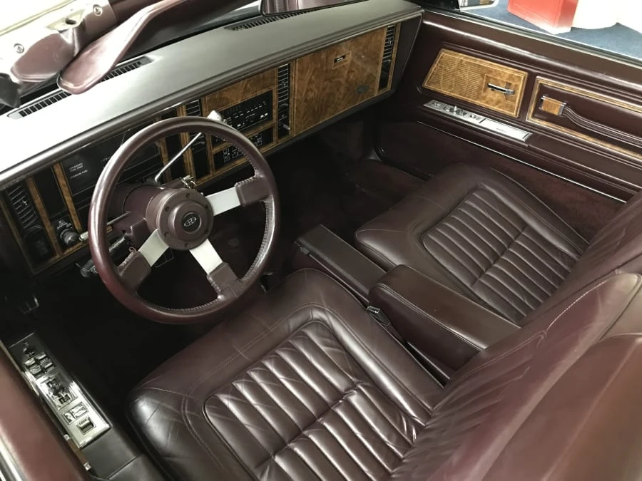 1985 Buick Riviera 4th-7th Gen - Image 4 of 9