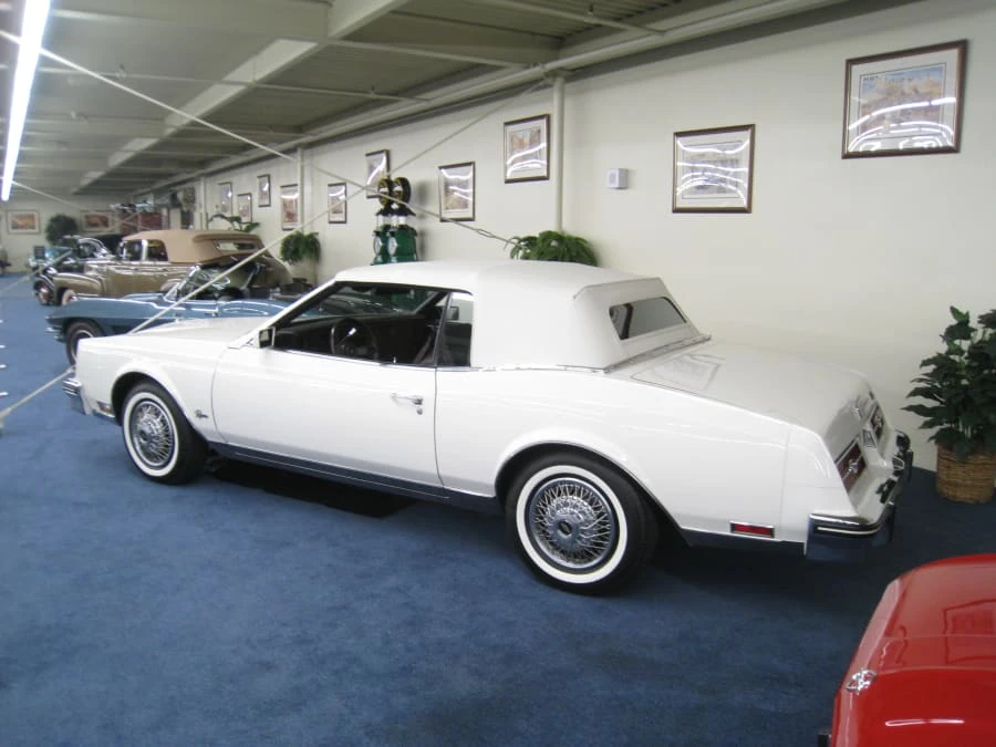 1985 Buick Riviera 4th-7th Gen - Image 8 of 9